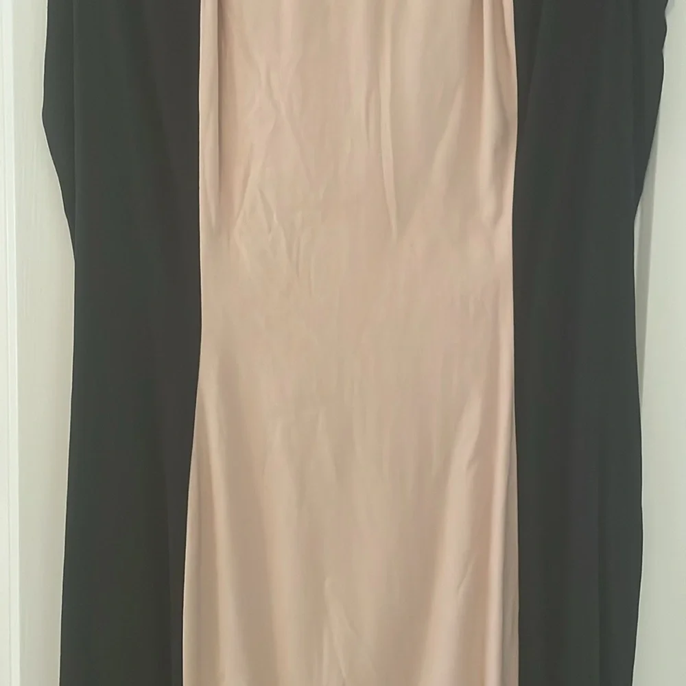 French Connection pink and Black color block LBD size 8 cap sleeves sheath dress - Picture 3 of 8